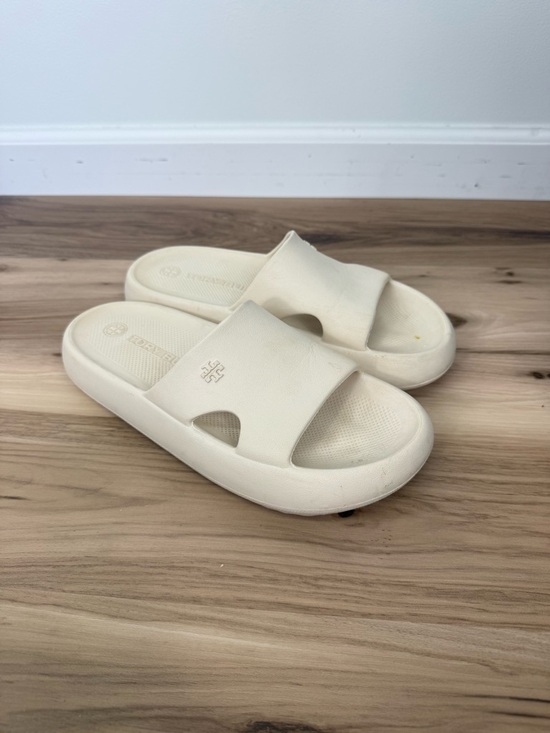 Tory Burch Shoes - Tory Burch Cream Shower Slide Sandals